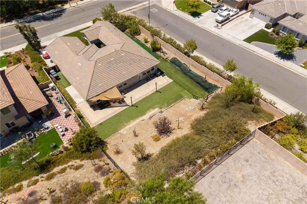 main property photo 43