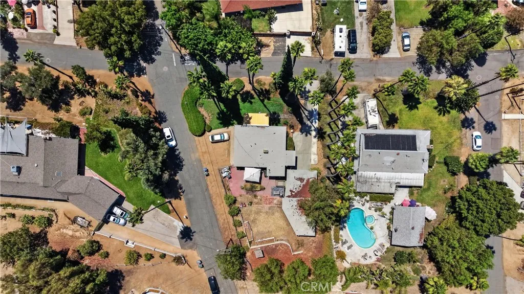 main property photo 49