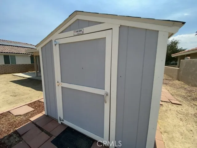 main property photo 28