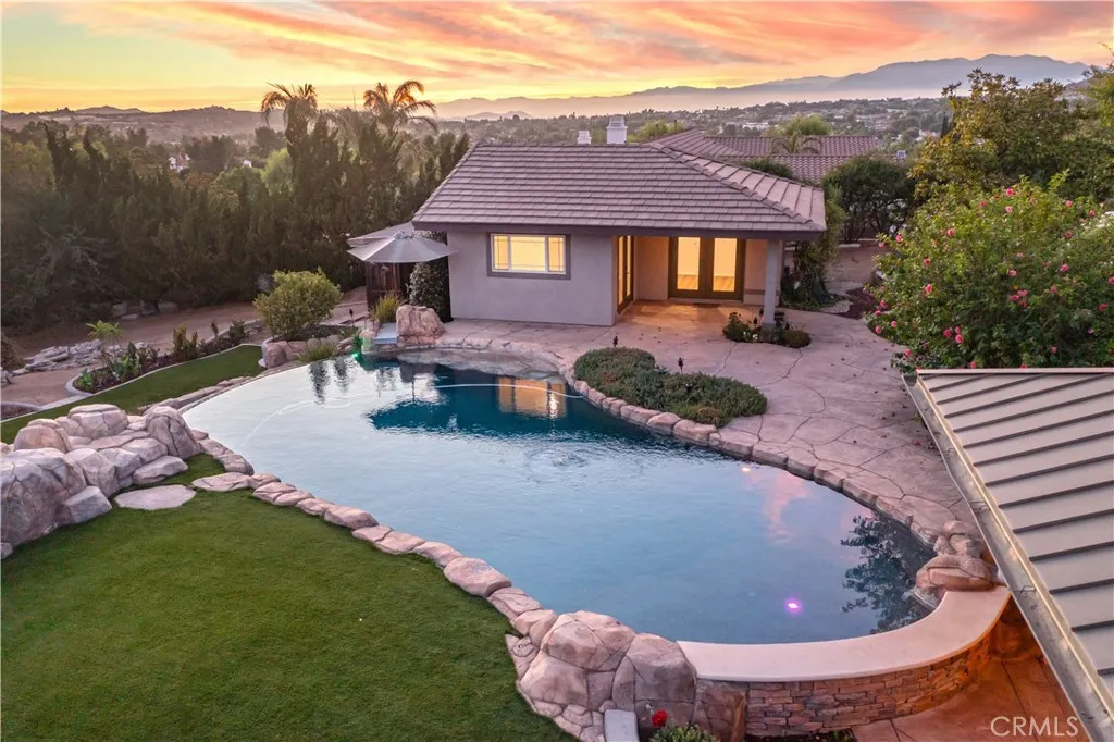 main property photo 59