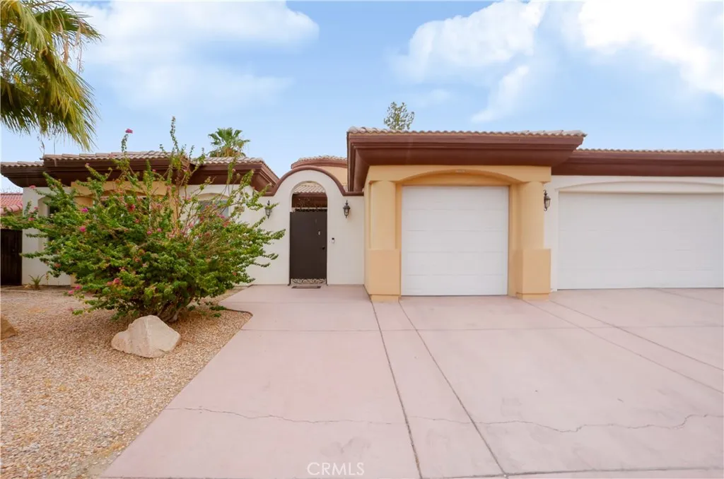 main property photo 4