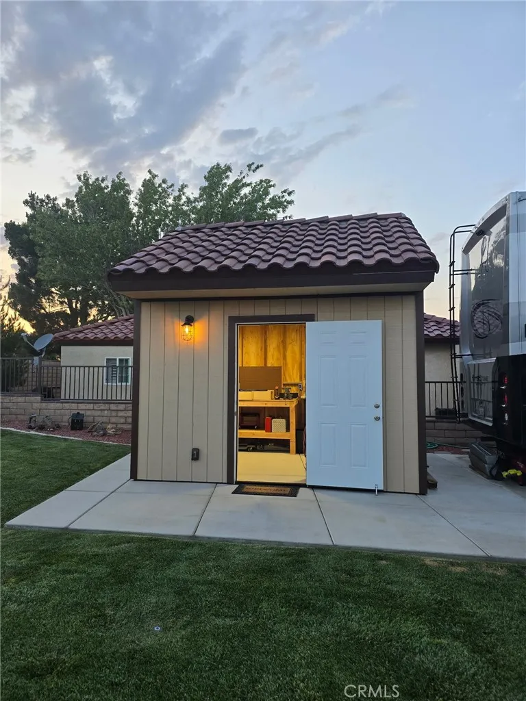 main property photo 5