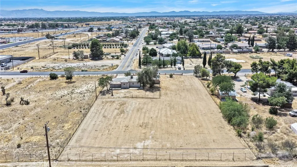 main property photo 50