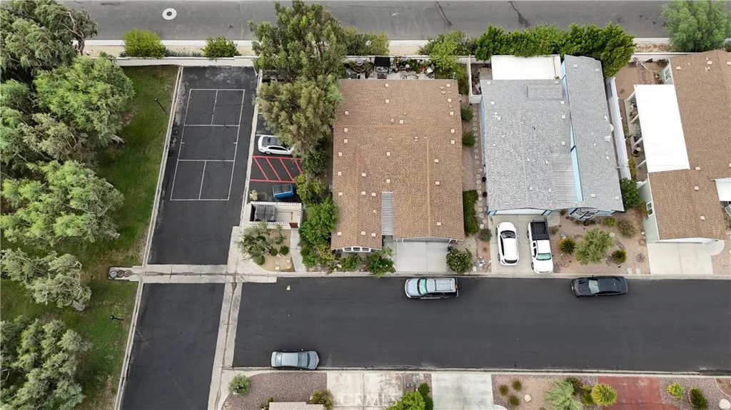 main property photo 50