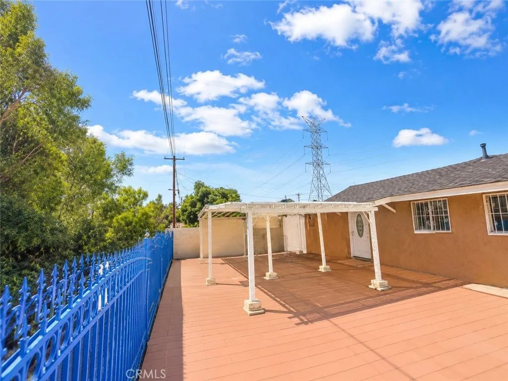 main property photo 15