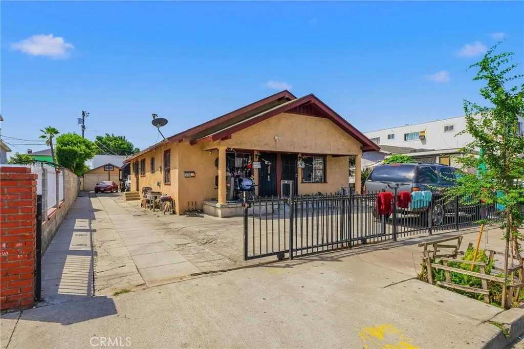 main property photo 7