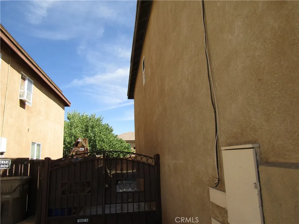 main property photo 25