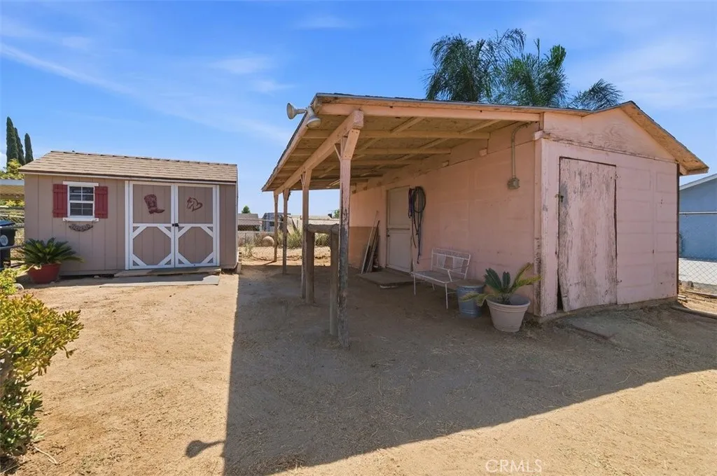 main property photo 37