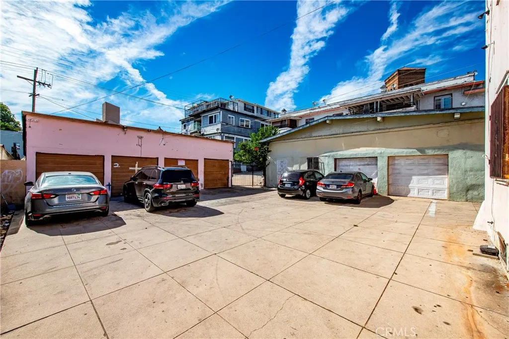 main property photo 10