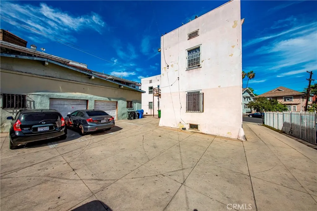 main property photo 12