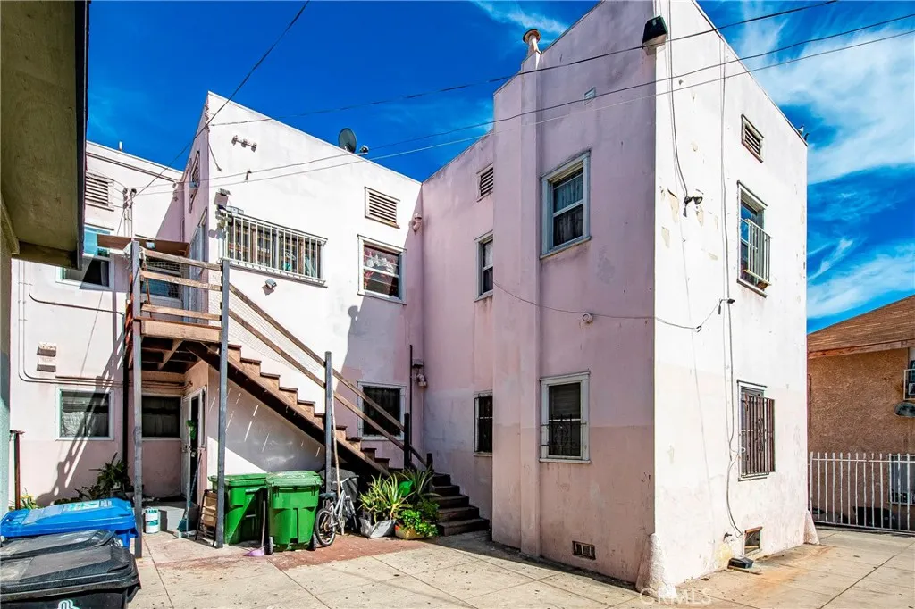 main property photo 14