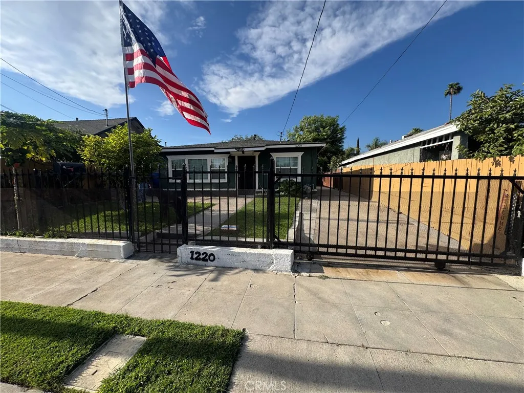 main property photo 1