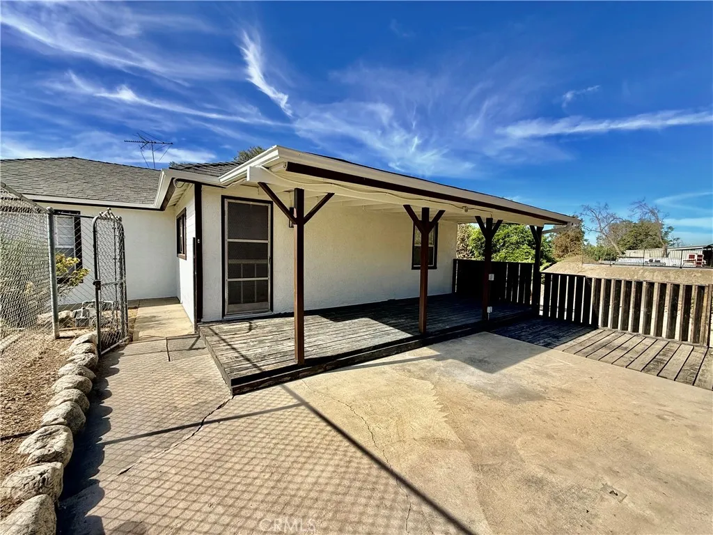 main property photo 13