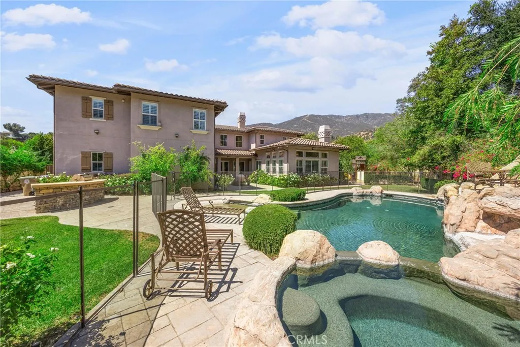 main property photo 50