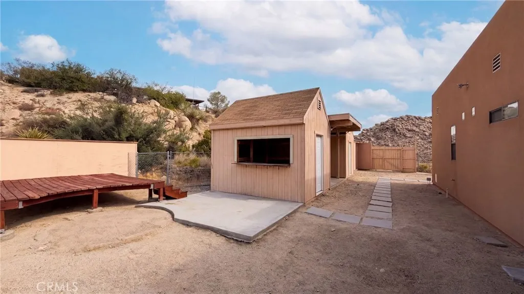 main property photo 32