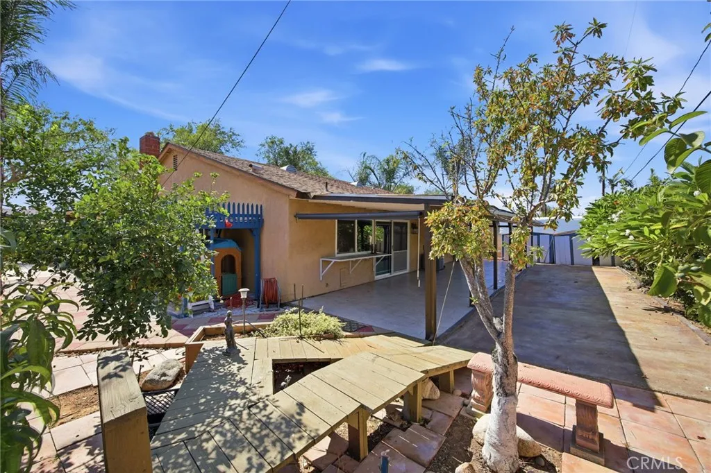 main property photo 50