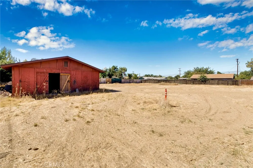 main property photo 31