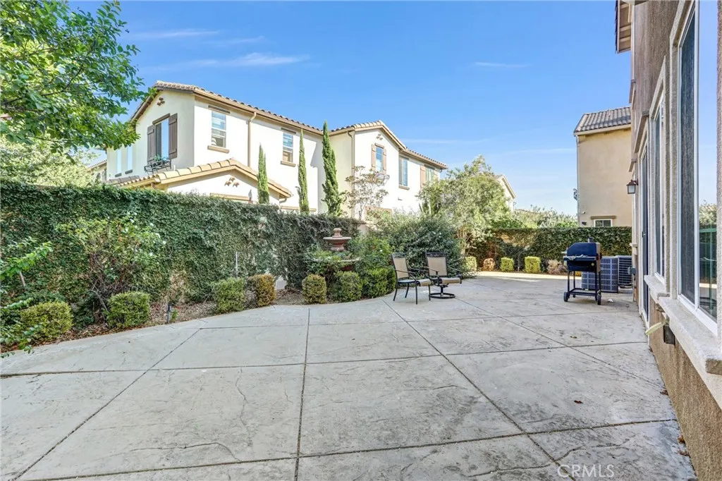 main property photo 30
