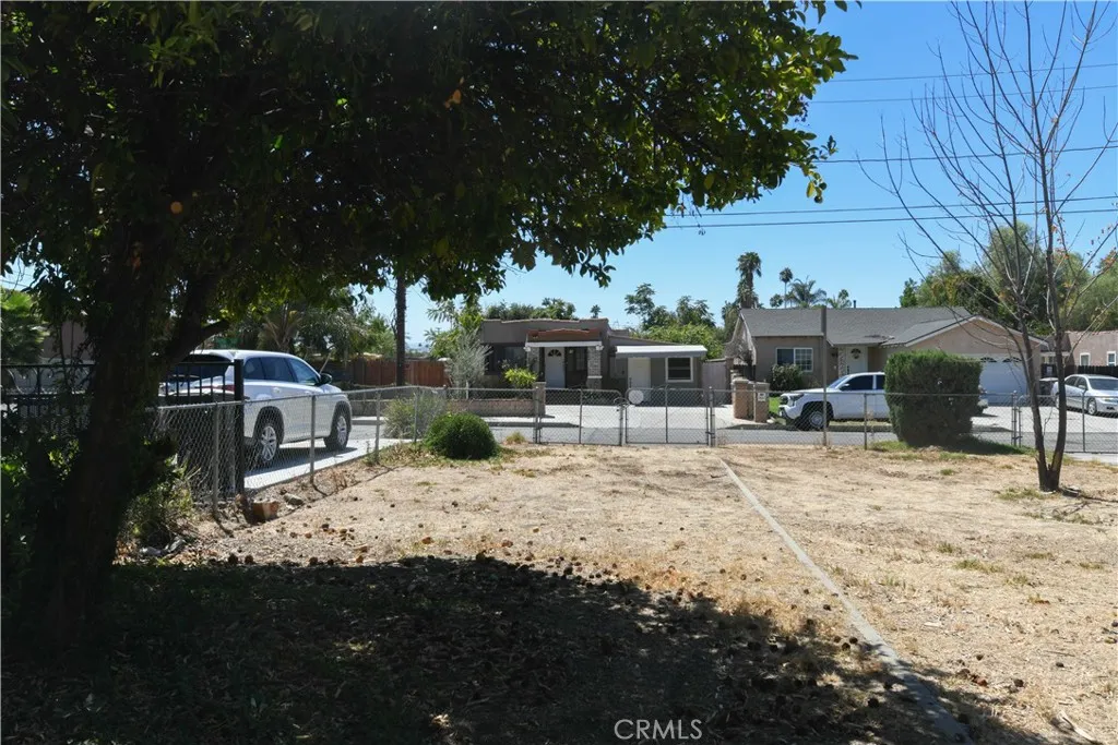main property photo 9
