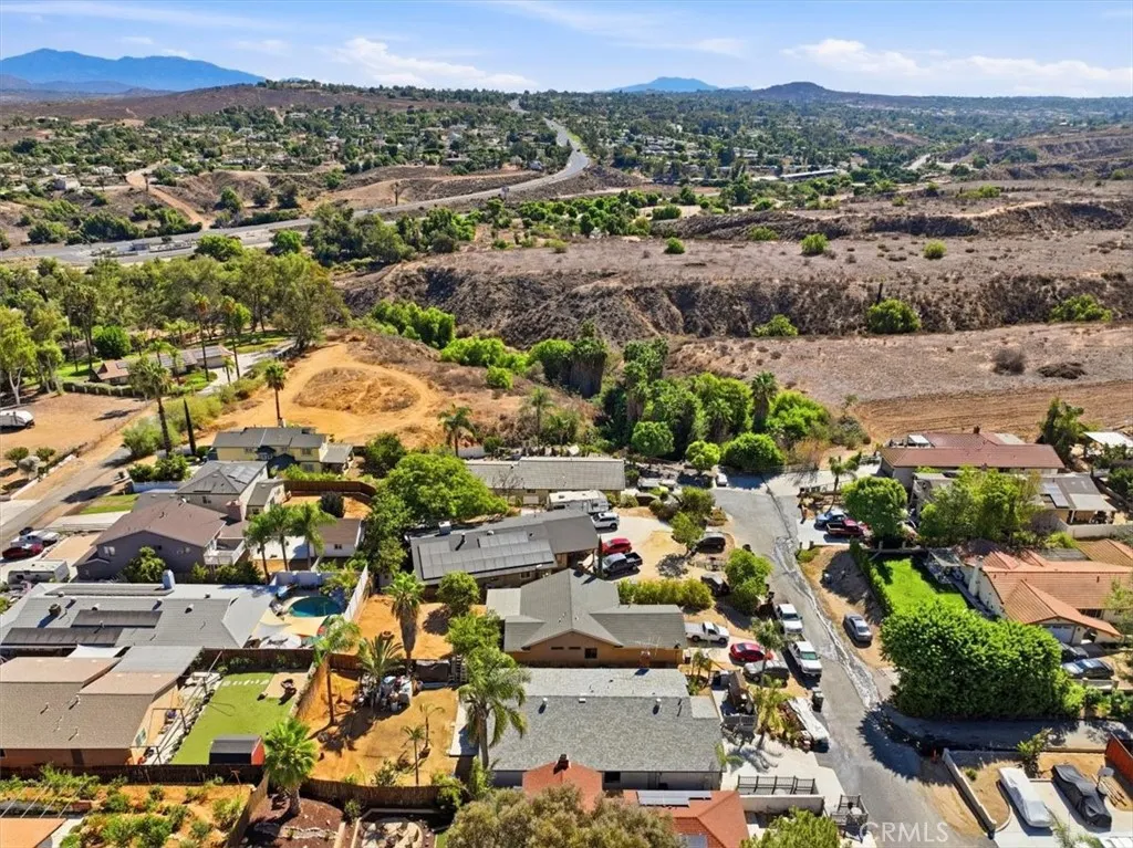 main property photo 50
