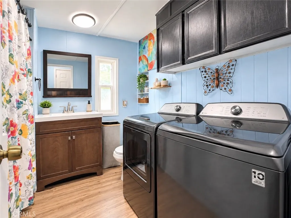 main property photo 11
