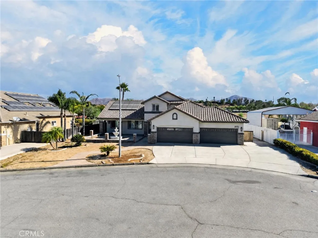main property photo 54