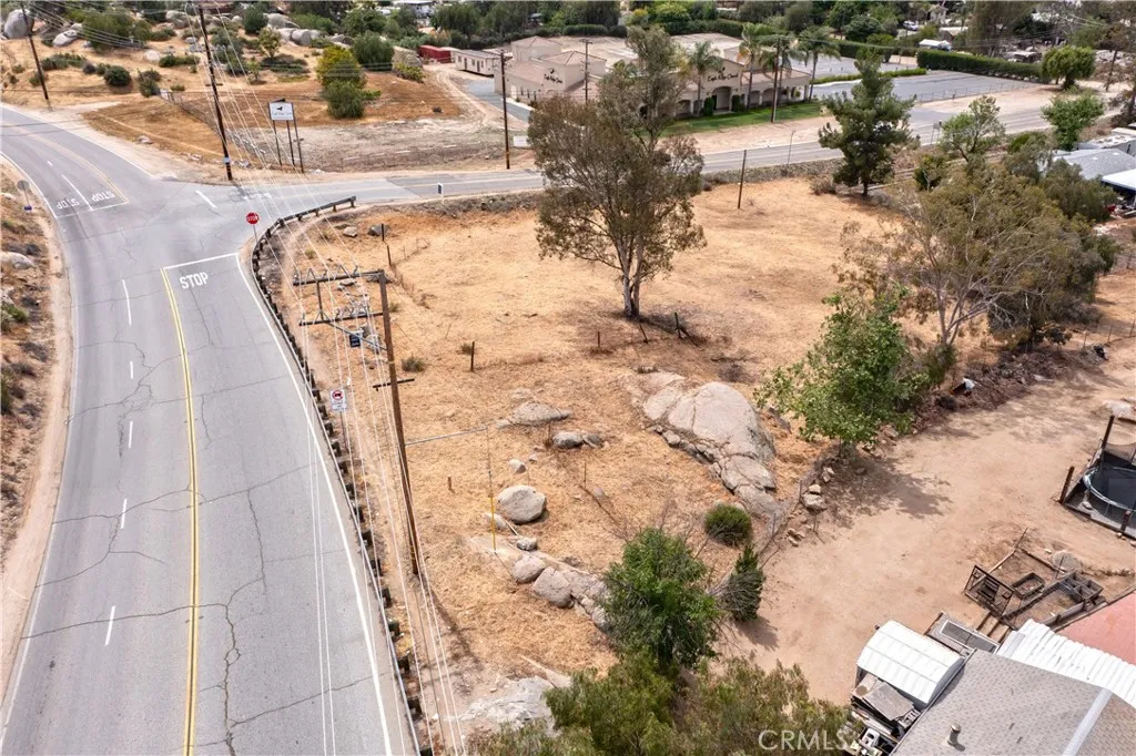 main property photo 12