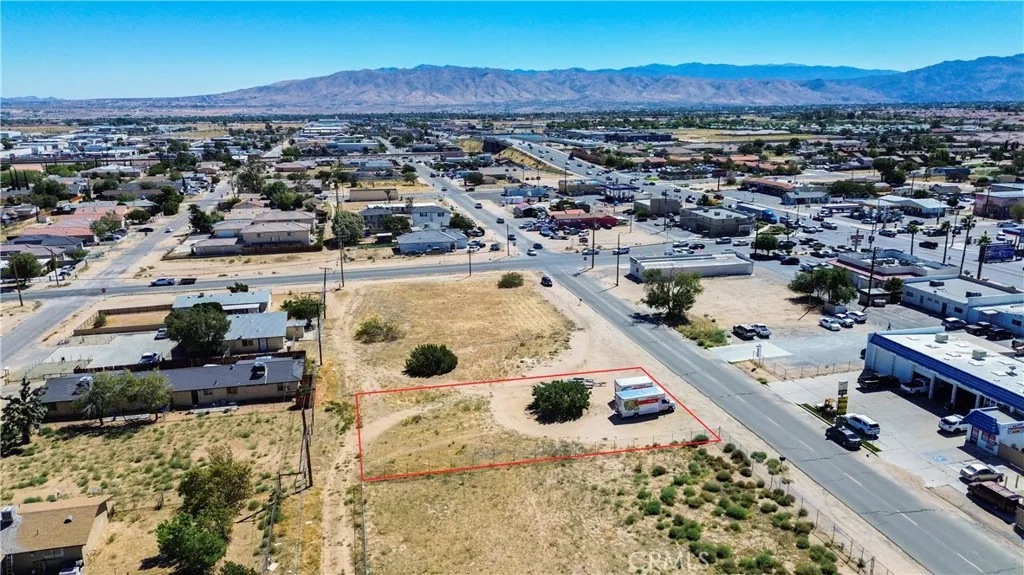 main property photo 28