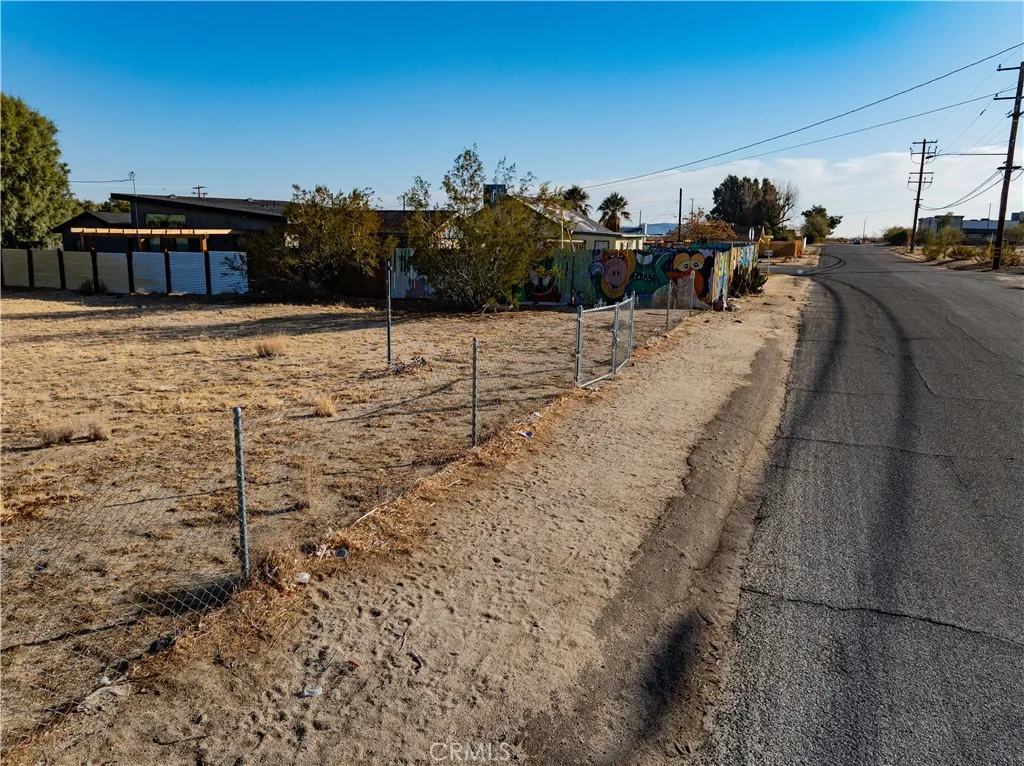 main property photo 9