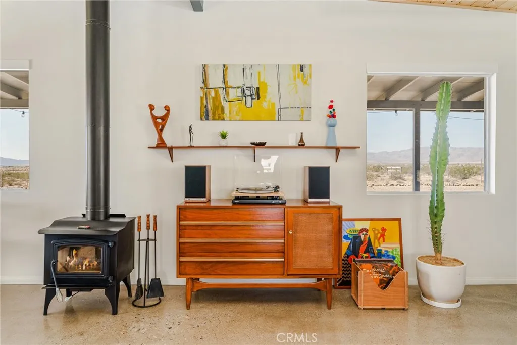 property viewer photo 3