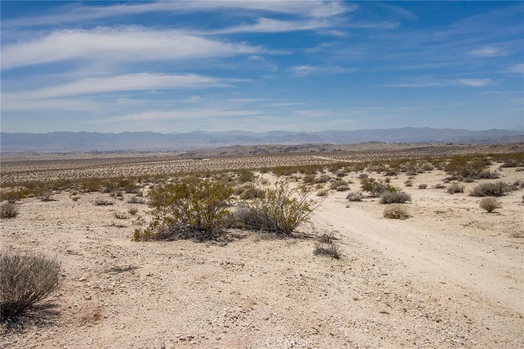 main property photo 9