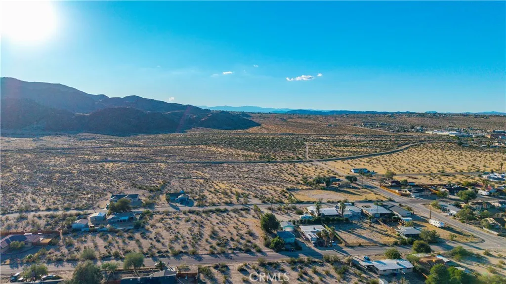 main property photo 4
