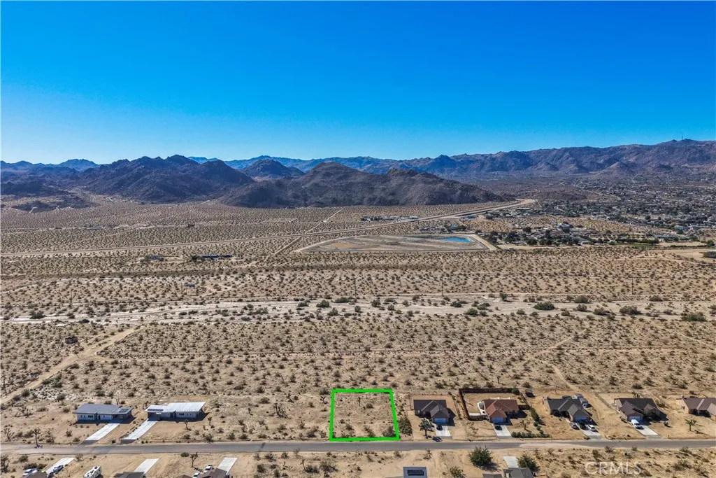 main property photo 11