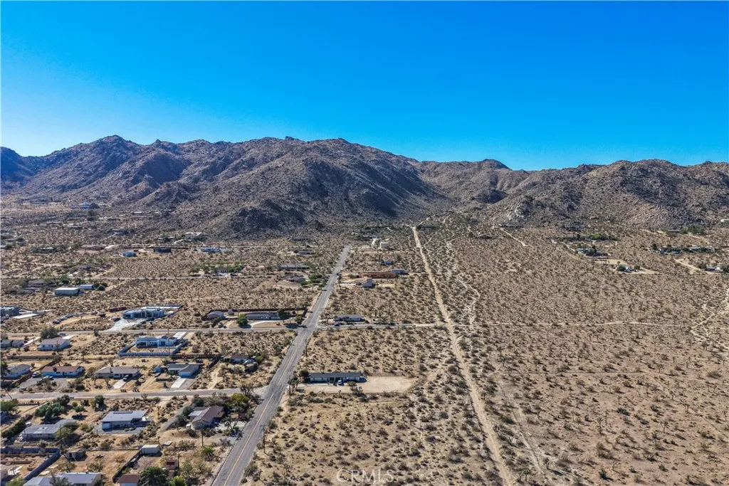 main property photo 4