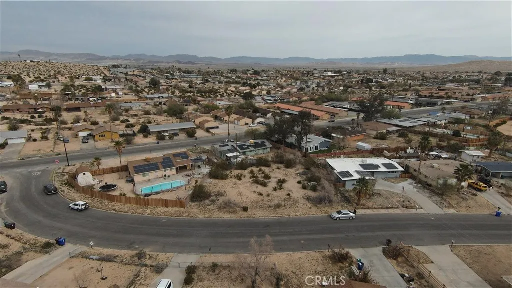 main property photo 9