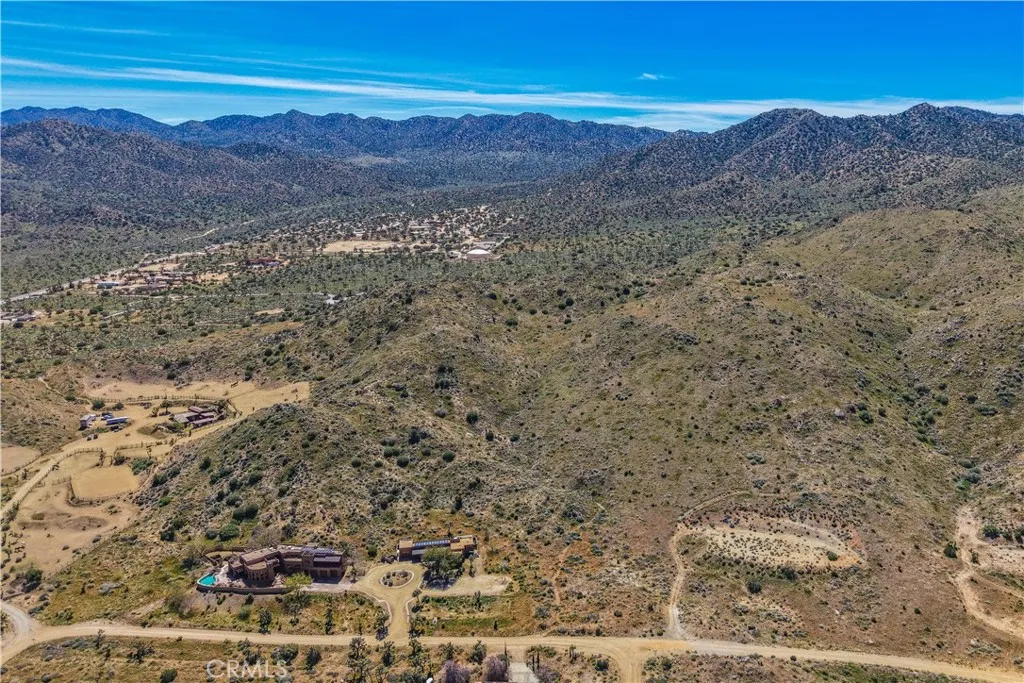 main property photo 11