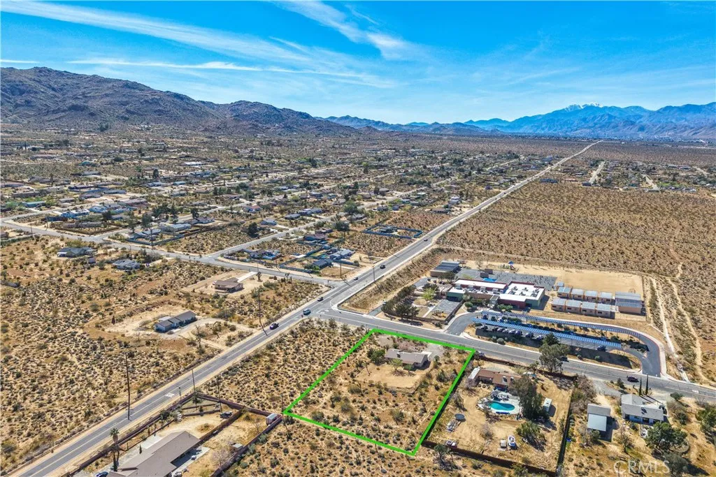 main property photo 30