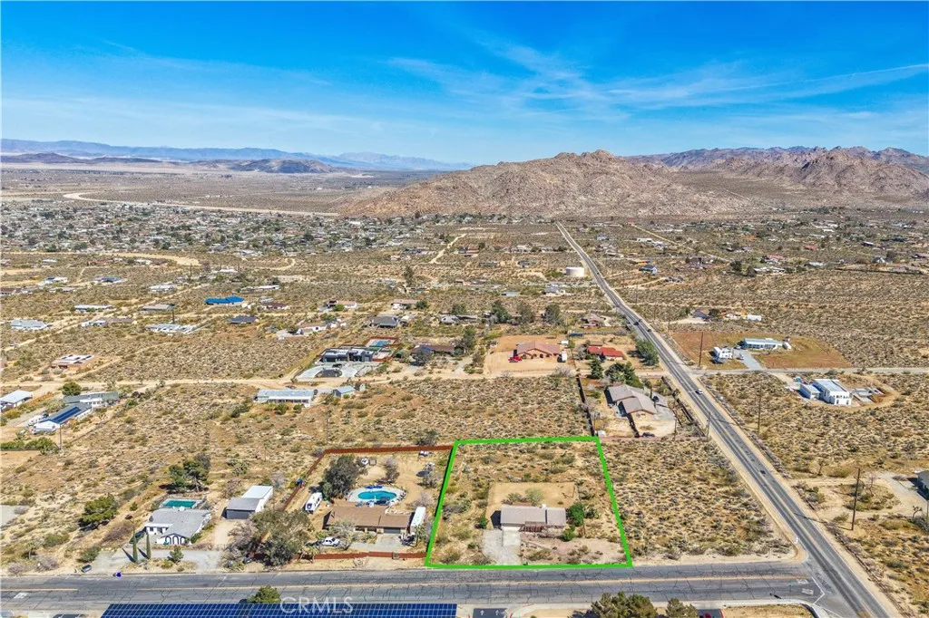 main property photo 32