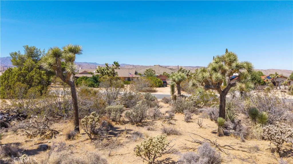 main property photo 10