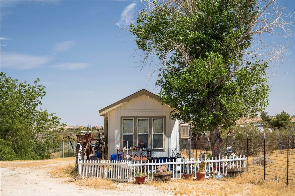 main property photo 20