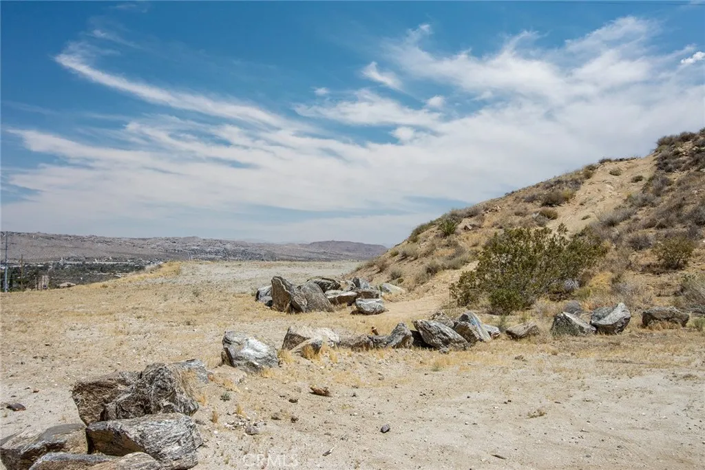 main property photo 11