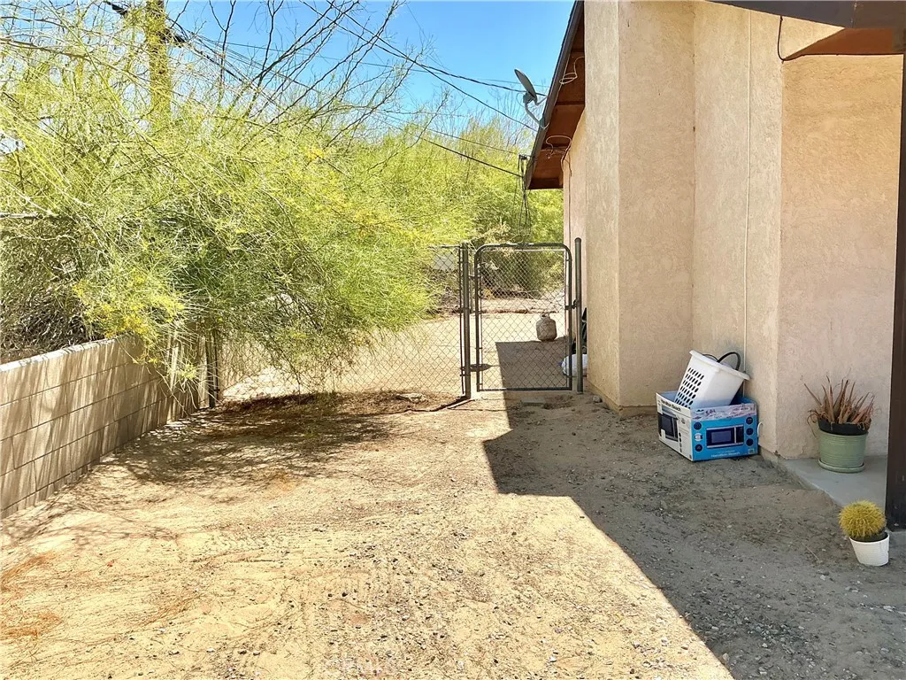 main property photo 14