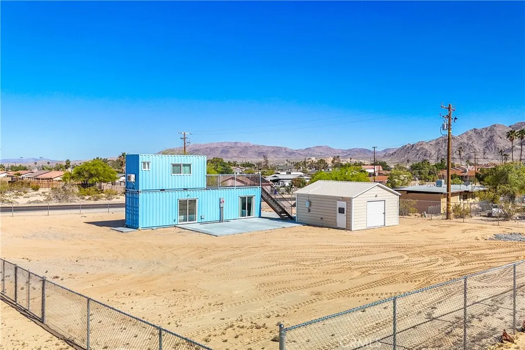 main property photo 7