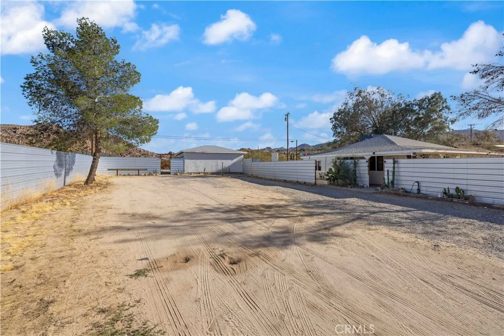 main property photo 33