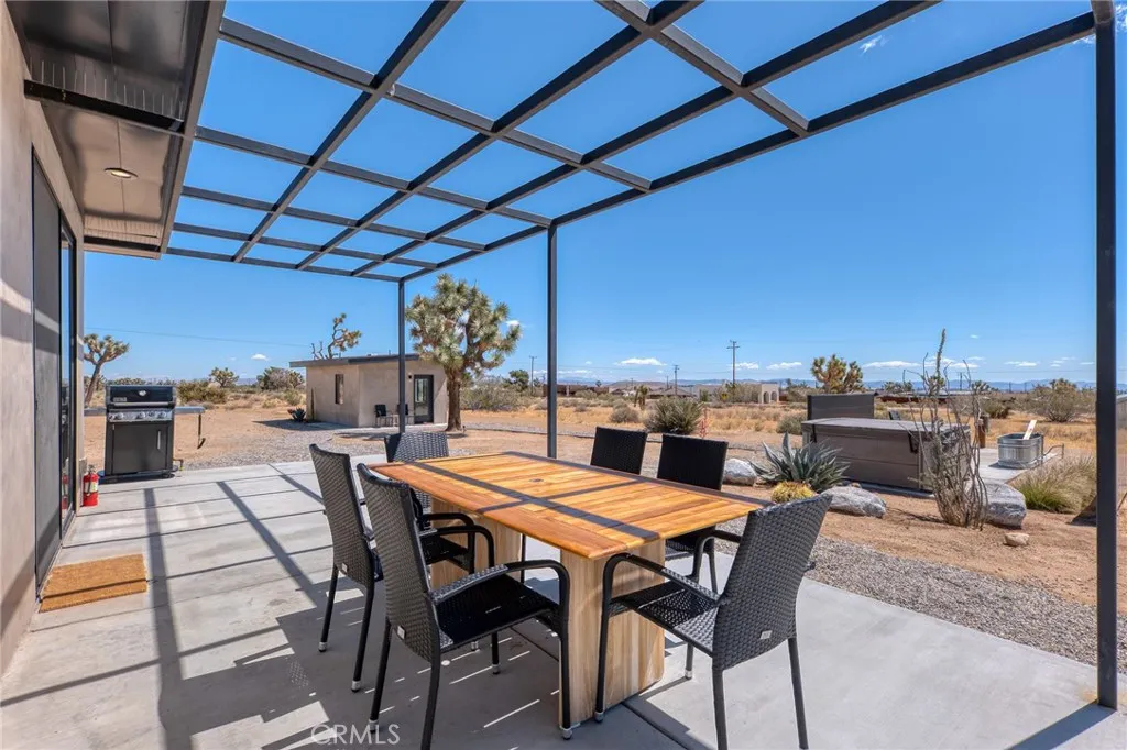 main property photo 12