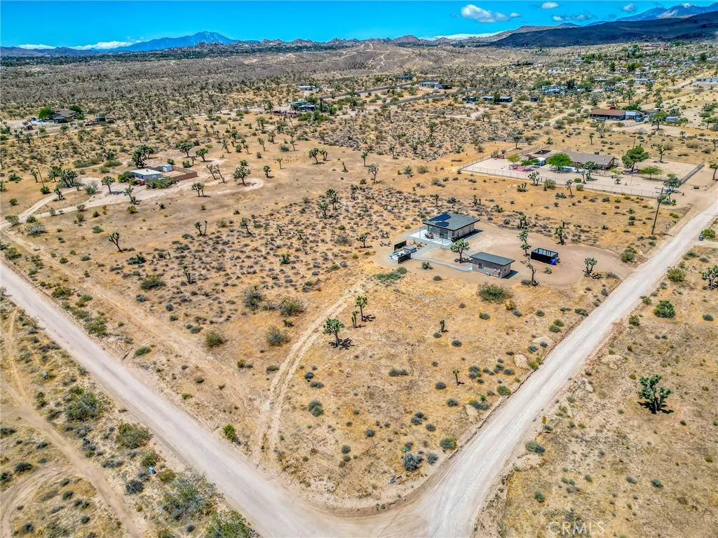 main property photo 41