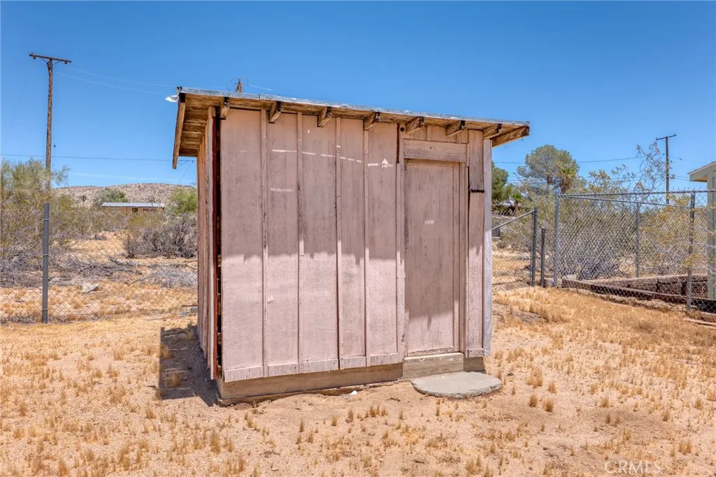 main property photo 17