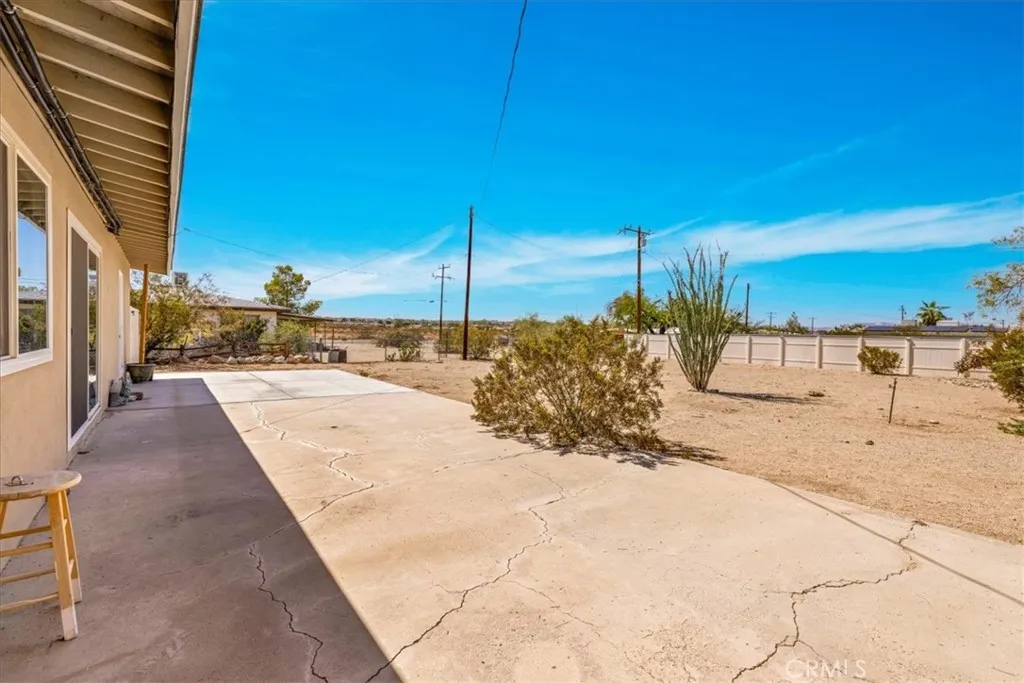 main property photo 23
