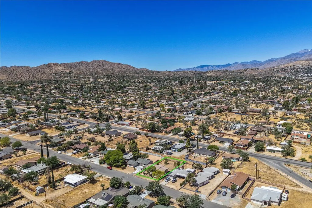 main property photo 30