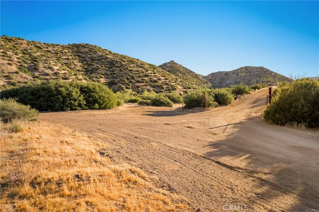 main property photo 10